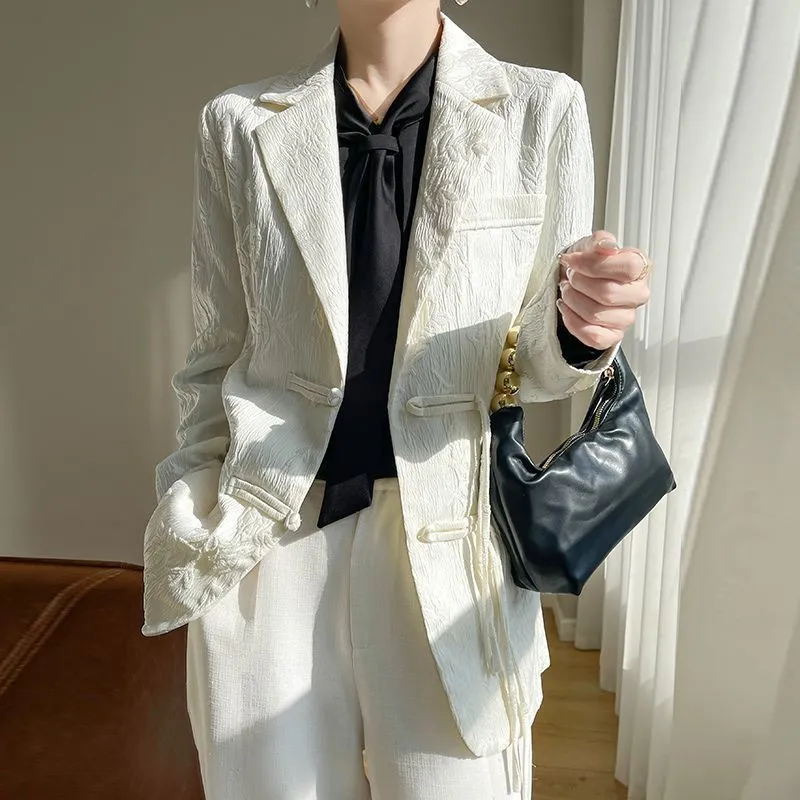 Women Formal Wear Blazers - レディース ホワイト テクスチャード ブレザー ジャケット ノッチドラペル