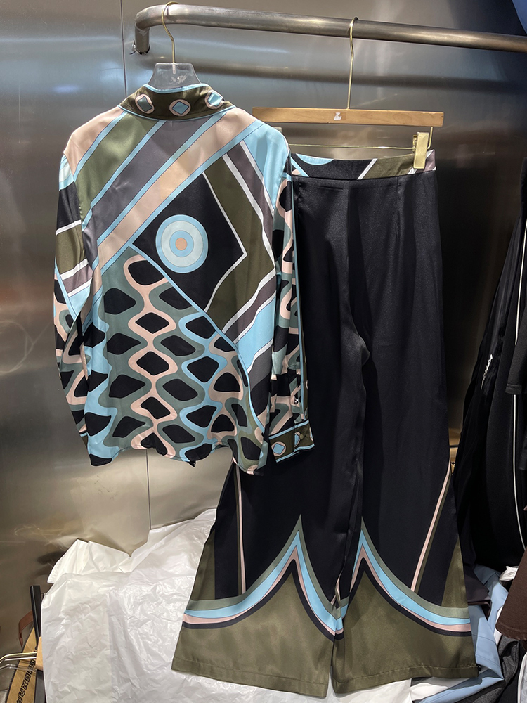 レトロ幾何学模様プリントシルクシャツツーピースセット2026 - Silk Blouse Button のレビューと価格