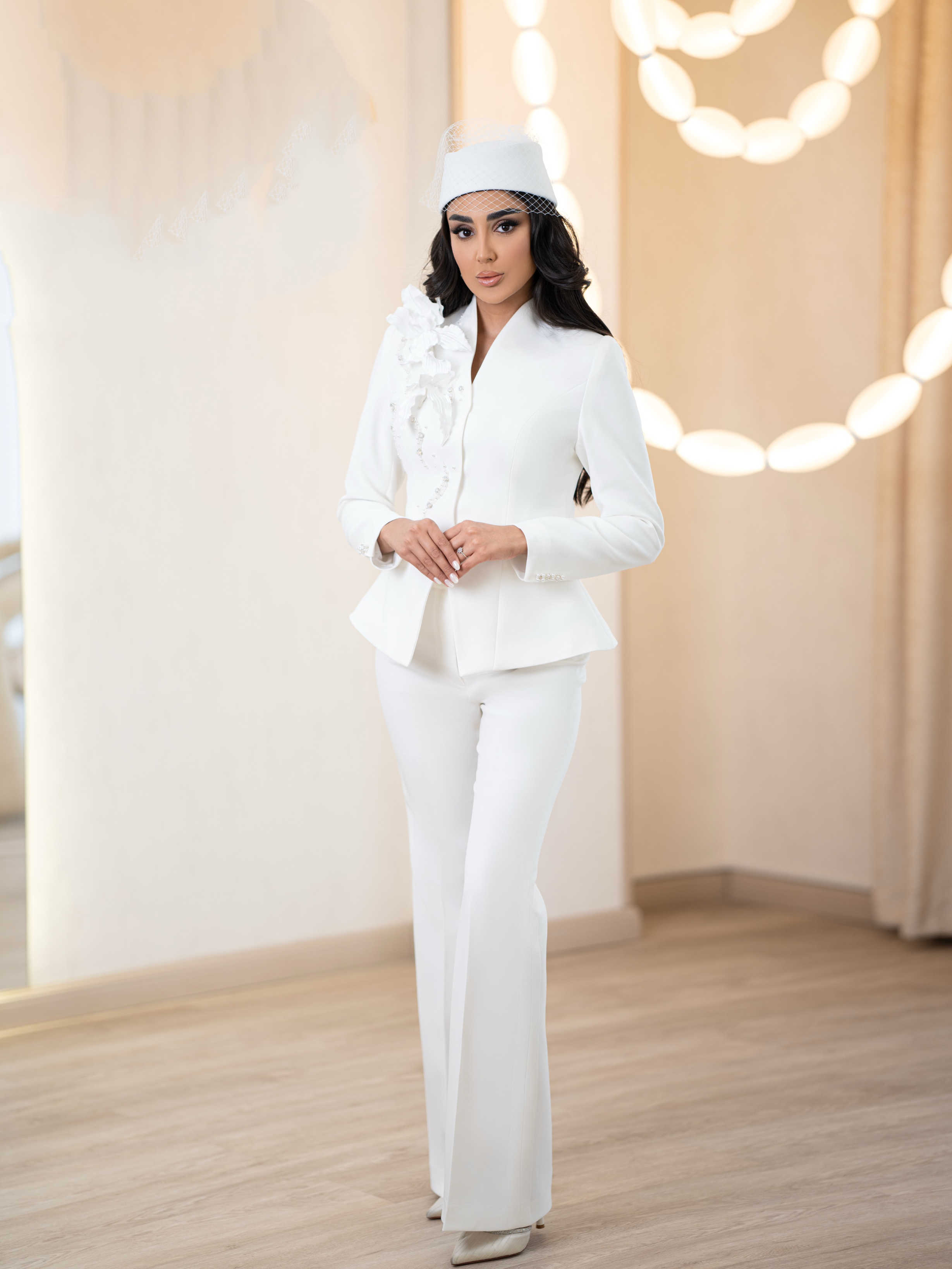 女性用ウェディングブレザースカートセット、カスタマイズされた - Women Formal Wear With Skirt のレビューと価格