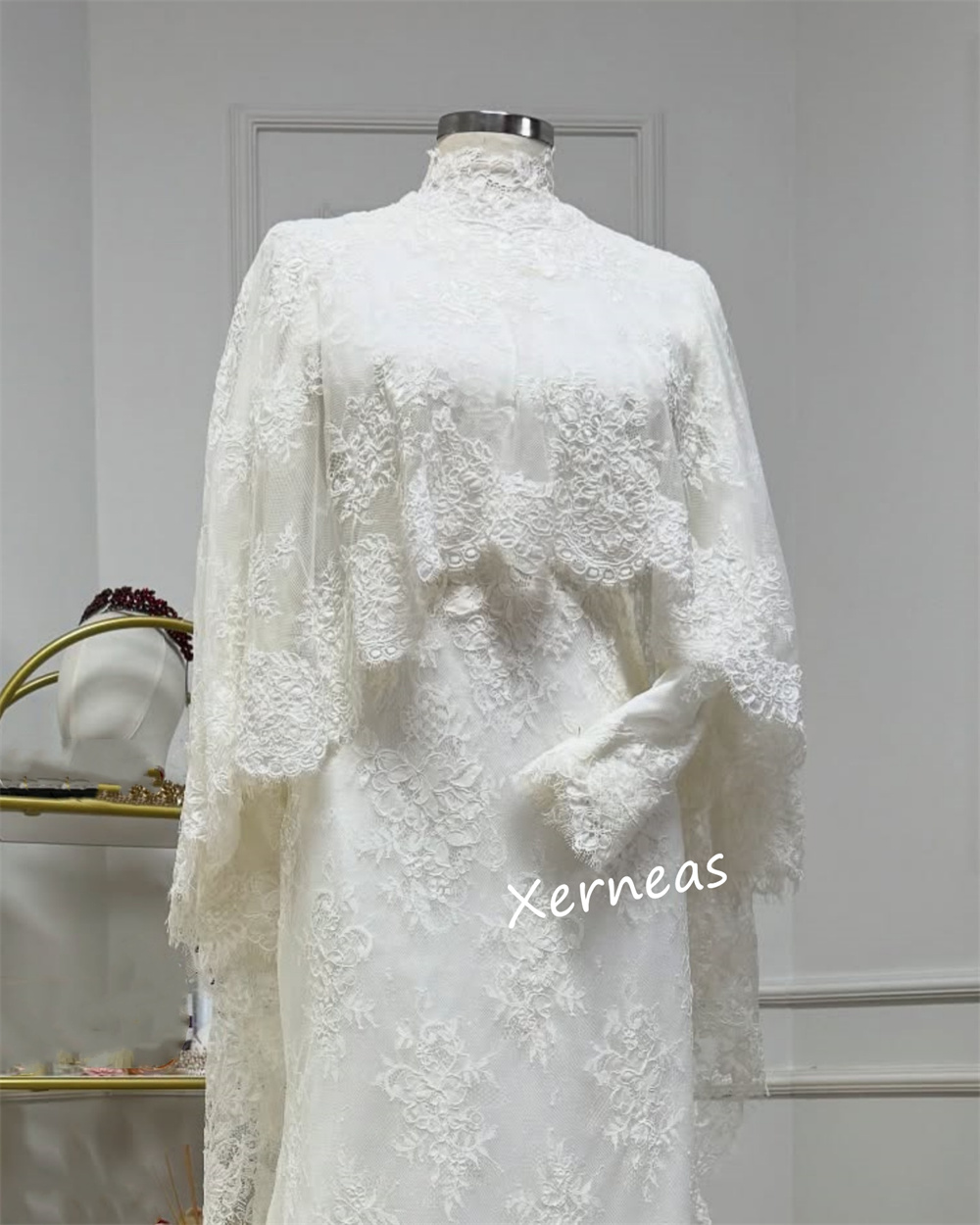 カスタマイズされたレースハイカラートランペットフロアレングス - Women Formal Wear Dress のレビューと価格
