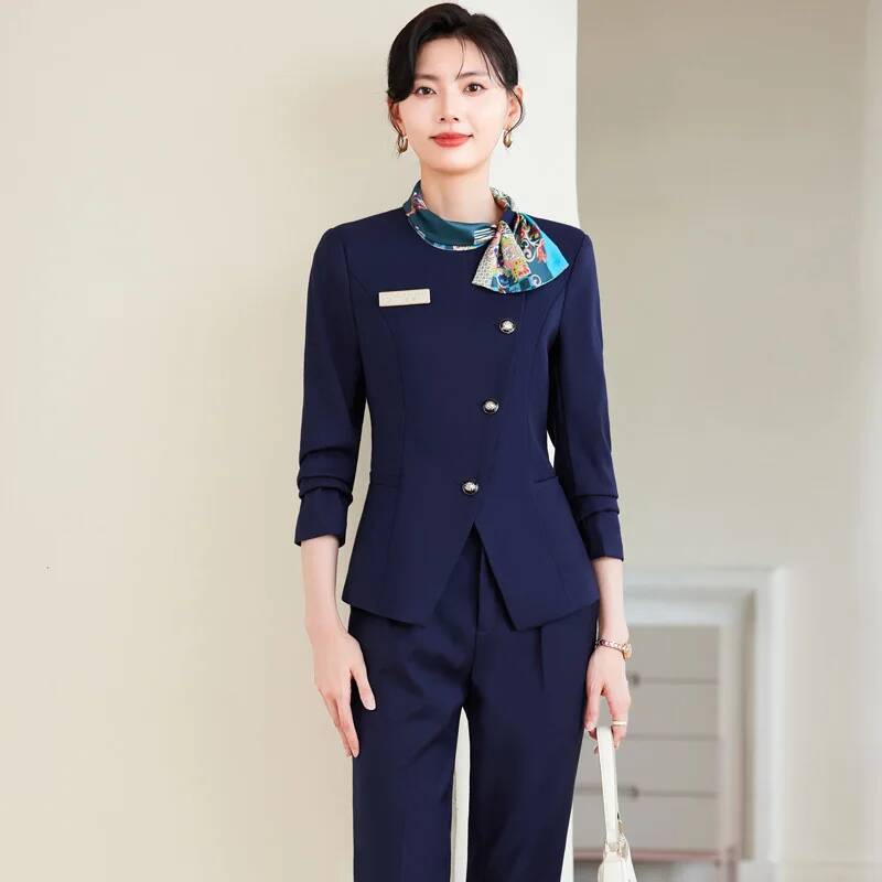 プラスサイズのフォーマルでエレガントなスタイルのパンツスーツ - Women Formal Wear Blazers のレビューと価格