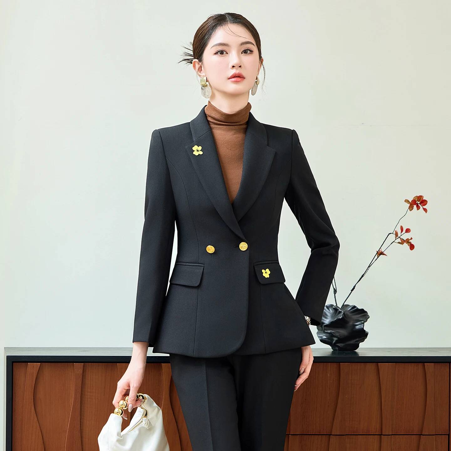 フォーマルな女性用ビジネススーツ、女性用パンツスーツ、レディ - Formal Winter Wear Women Jacket のレビューと価格